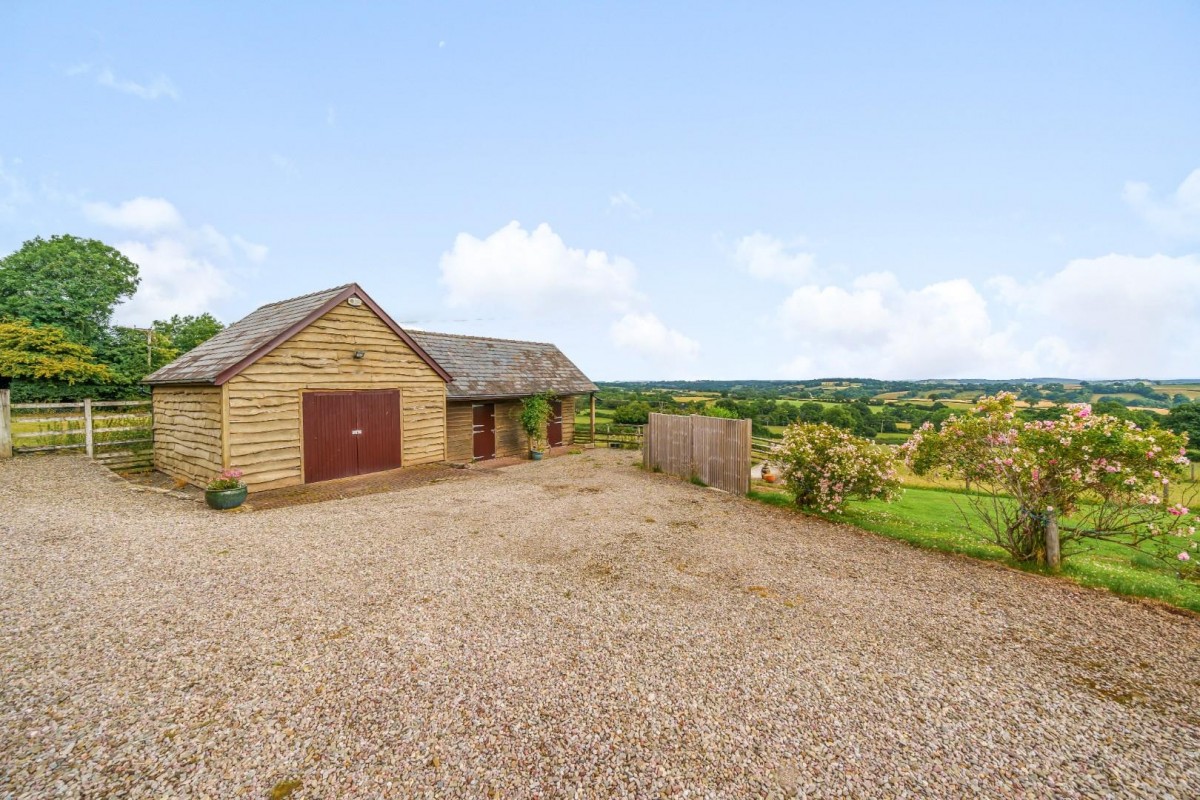 Pen-y-Parc, Upper Wernddu, Rowlestone, Hereford, HR2 0ED