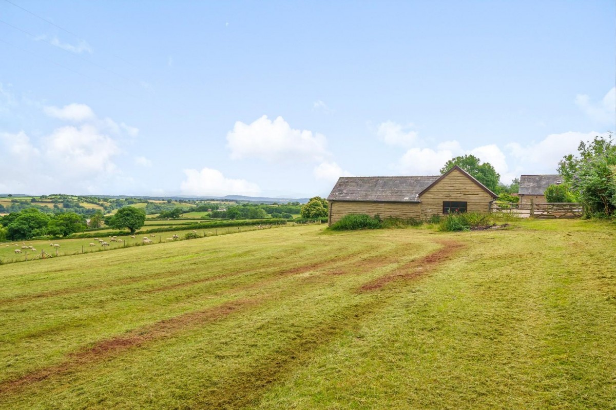 Pen-y-Parc, Upper Wernddu, Rowlestone, Hereford, HR2 0ED