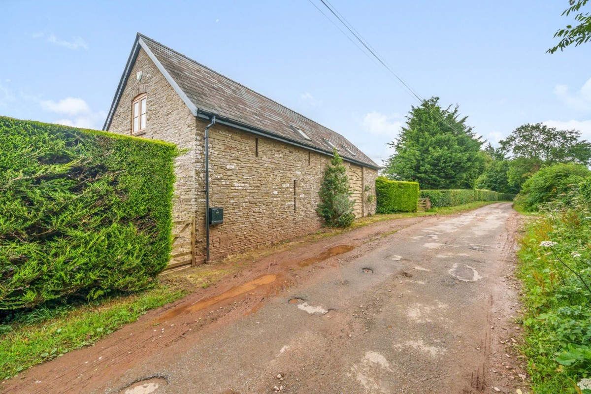 Pen-y-Parc, Upper Wernddu, Rowlestone, Hereford, HR2 0ED