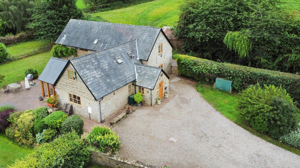 Pen-y-Parc, Upper Wernddu, Rowlestone, Hereford, HR2 0ED