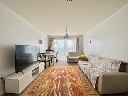 Canalside Gardens, Southall, UB2 5TJ