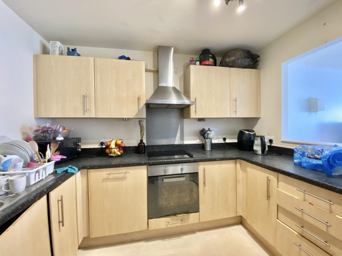 Canalside Gardens, Southall, UB2 5TJ