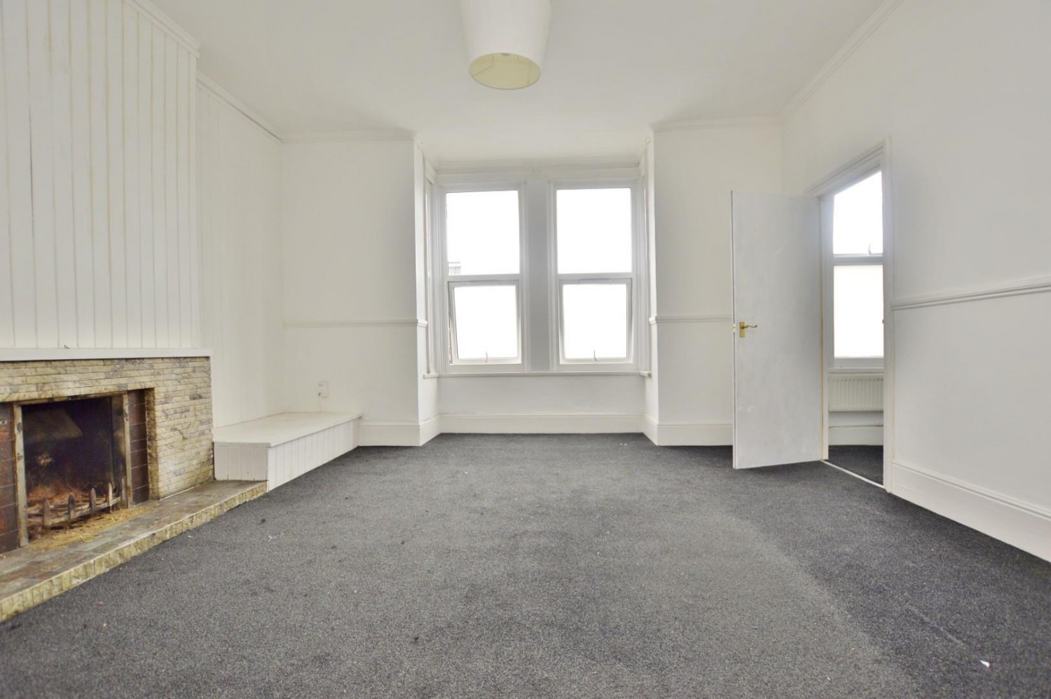 Plashet Road, Plaistow, E13 0QT