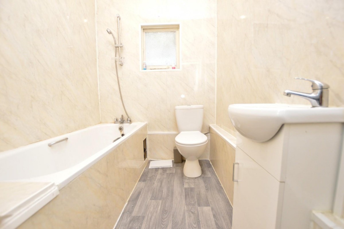 Plashet Road, Plaistow, E13 0QT