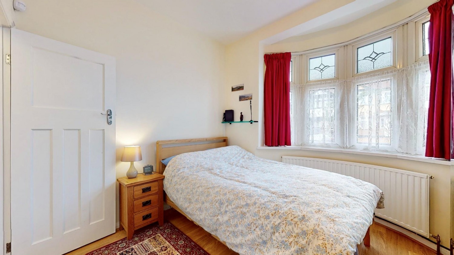 Adelaide Gardens, Chadwell Heath, RM6