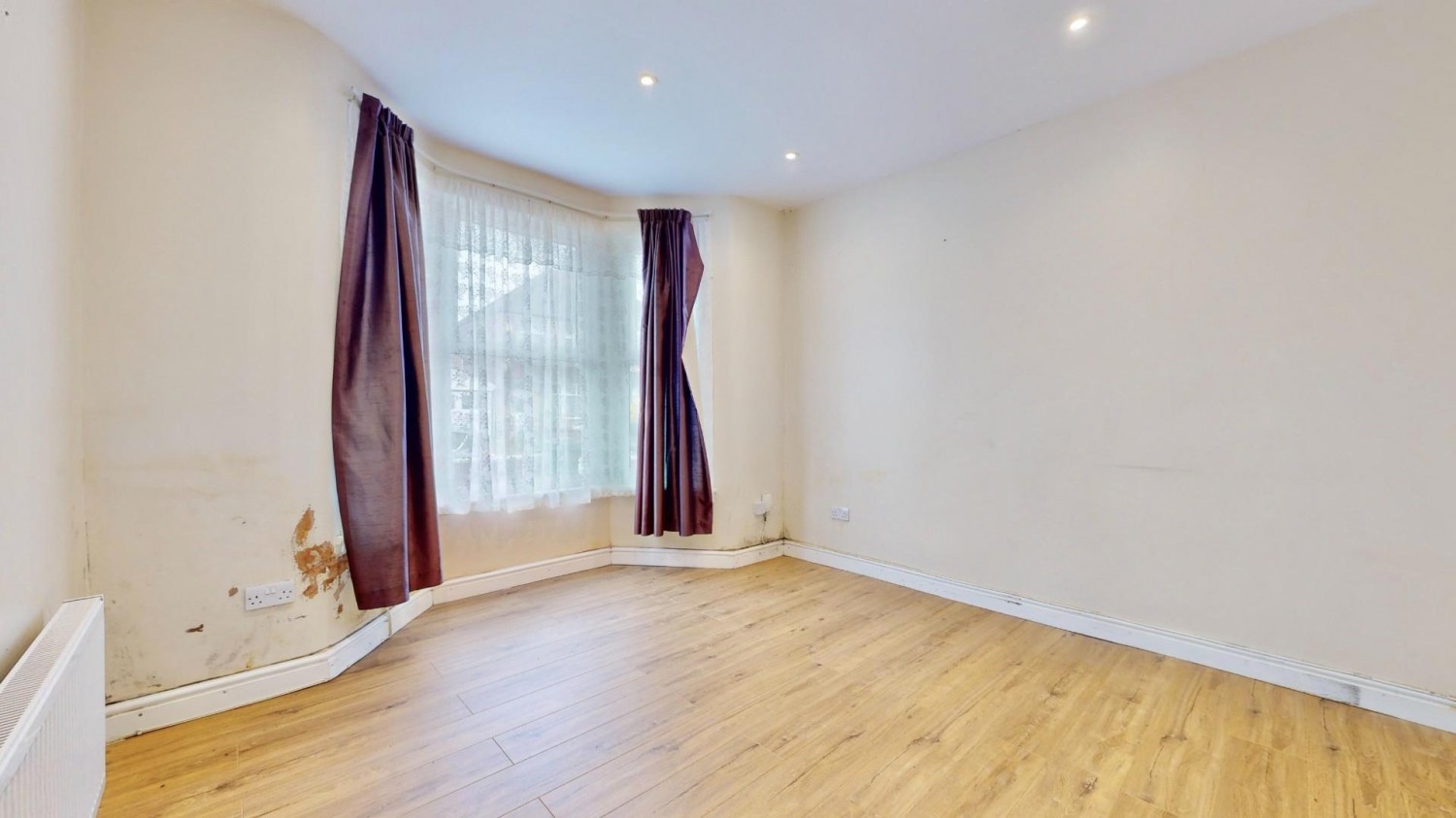 Whalebone Grove, Chadwell Heath, RM6