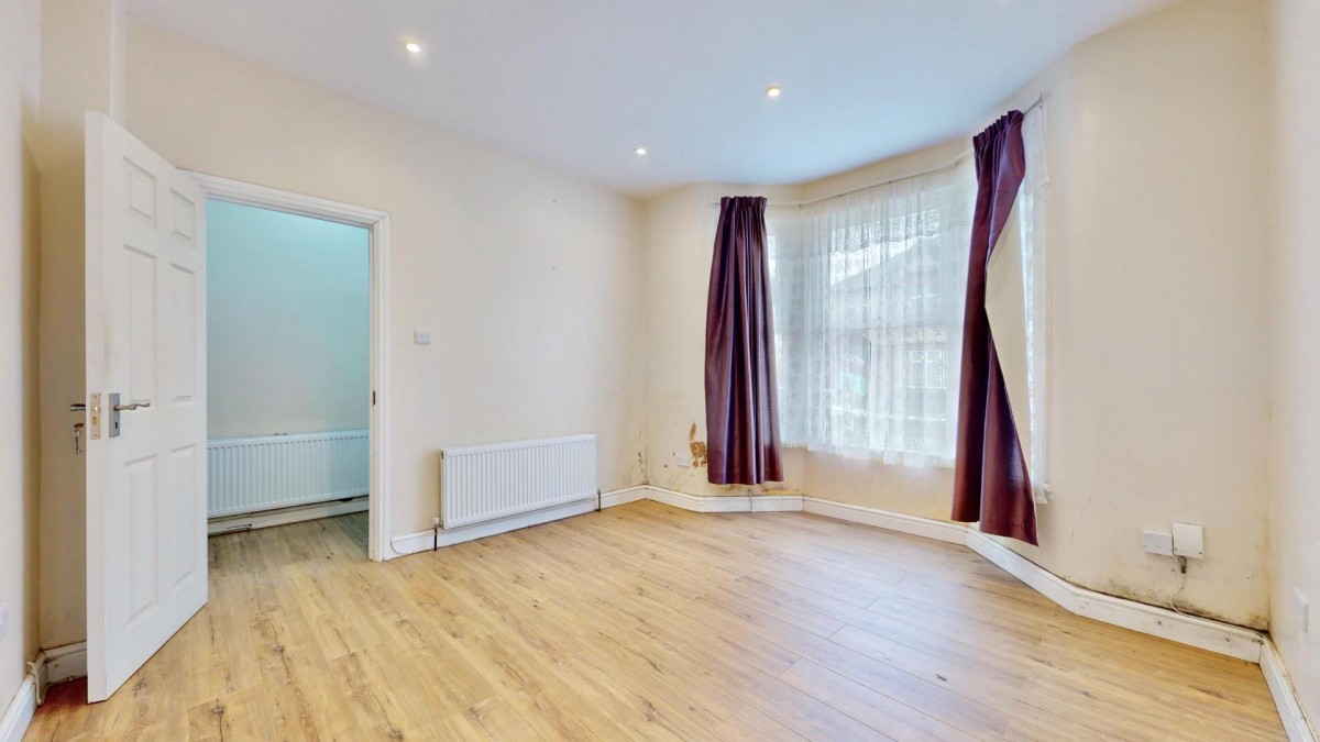 Whalebone Grove, Chadwell Heath, RM6