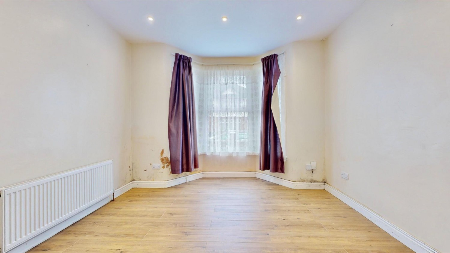 Whalebone Grove, Chadwell Heath, RM6