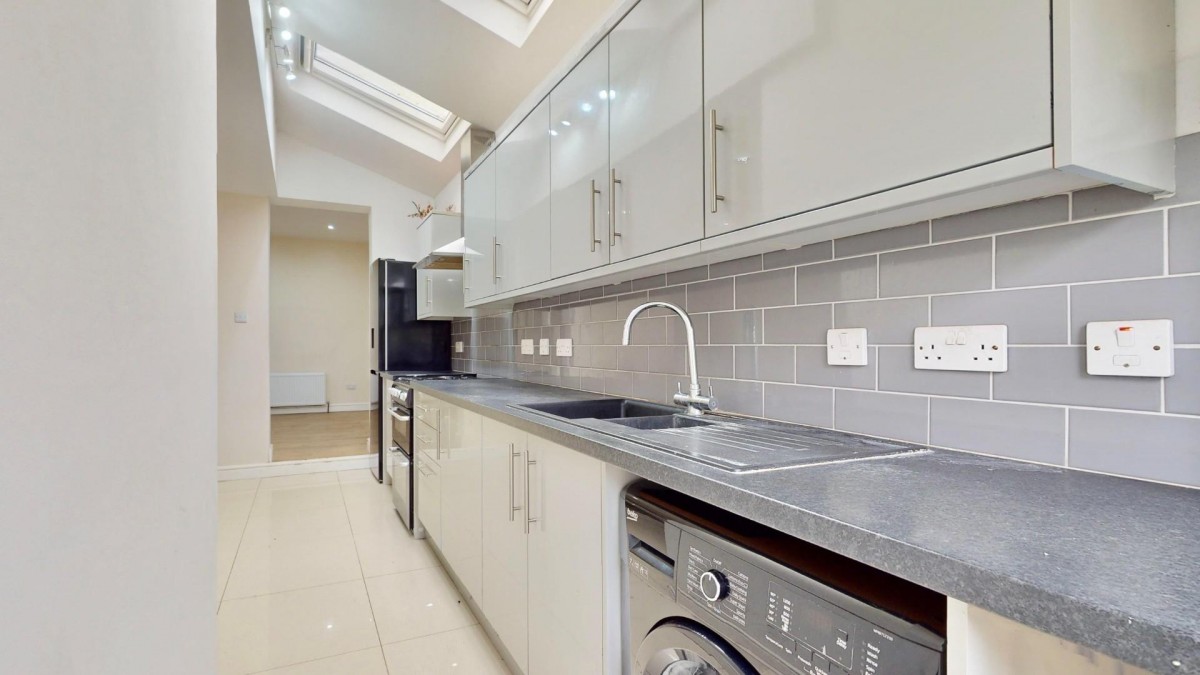 Whalebone Grove, Chadwell Heath, RM6