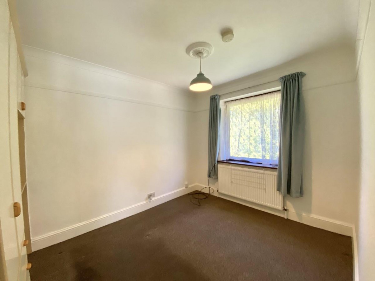 Halsway, Hayes, Middlesex, UB3 3JT