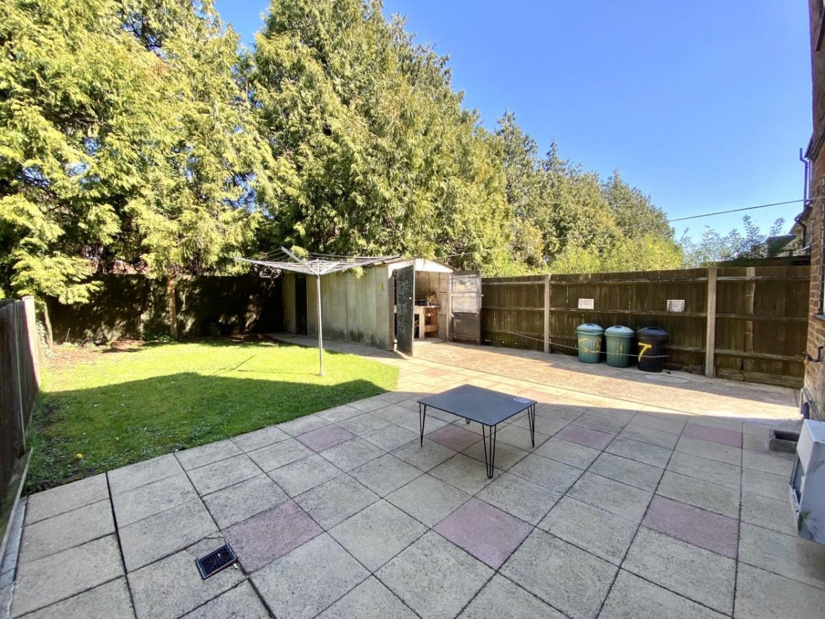 Halsway, Hayes, Middlesex, UB3 3JT