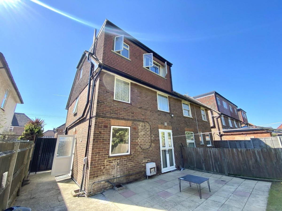 Halsway, Hayes, Middlesex, UB3 3JT
