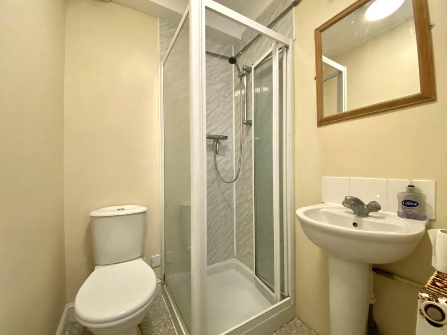 Halsway, Hayes, Middlesex, UB3 3JT