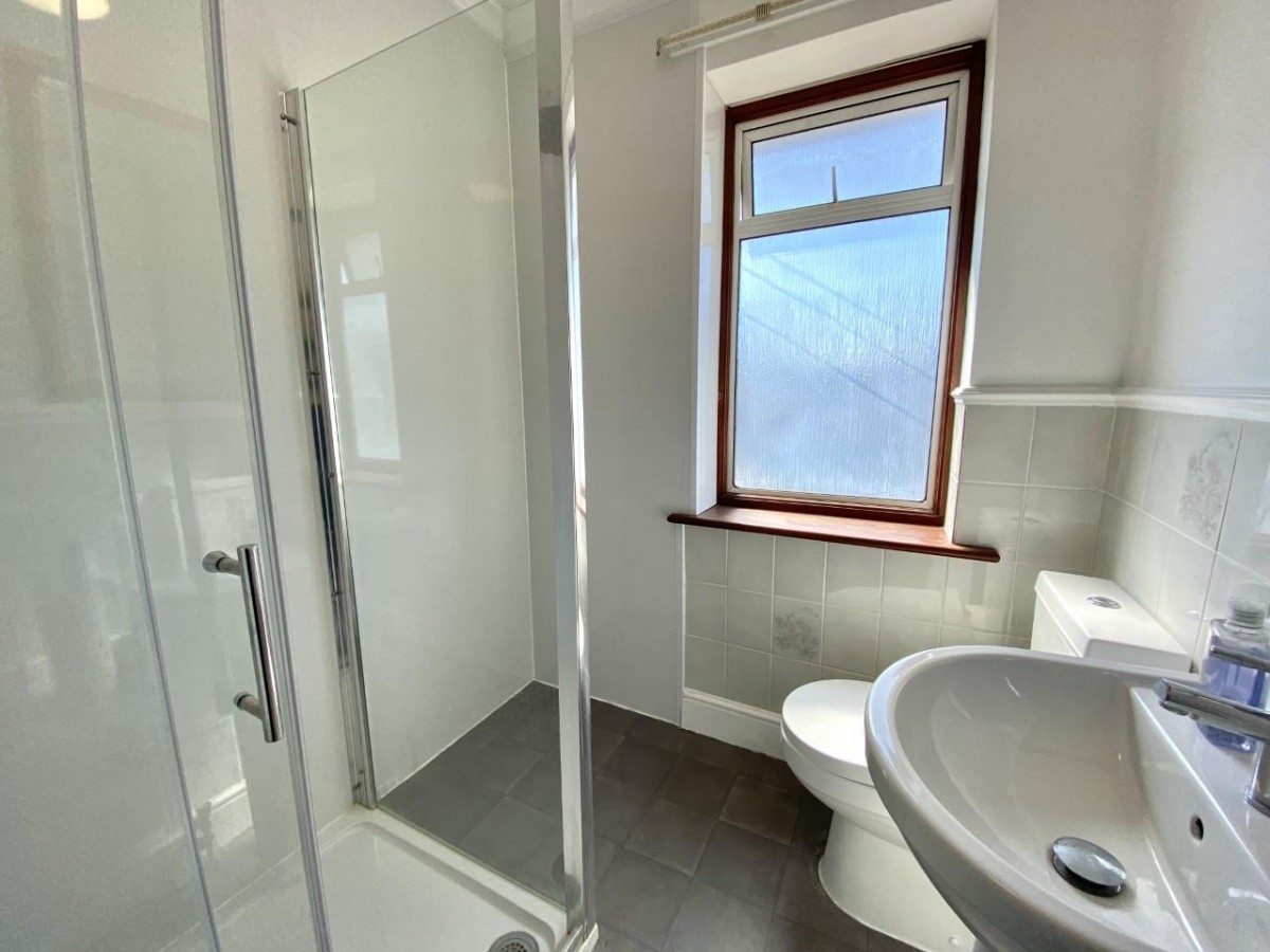 Halsway, Hayes, Middlesex, UB3 3JT