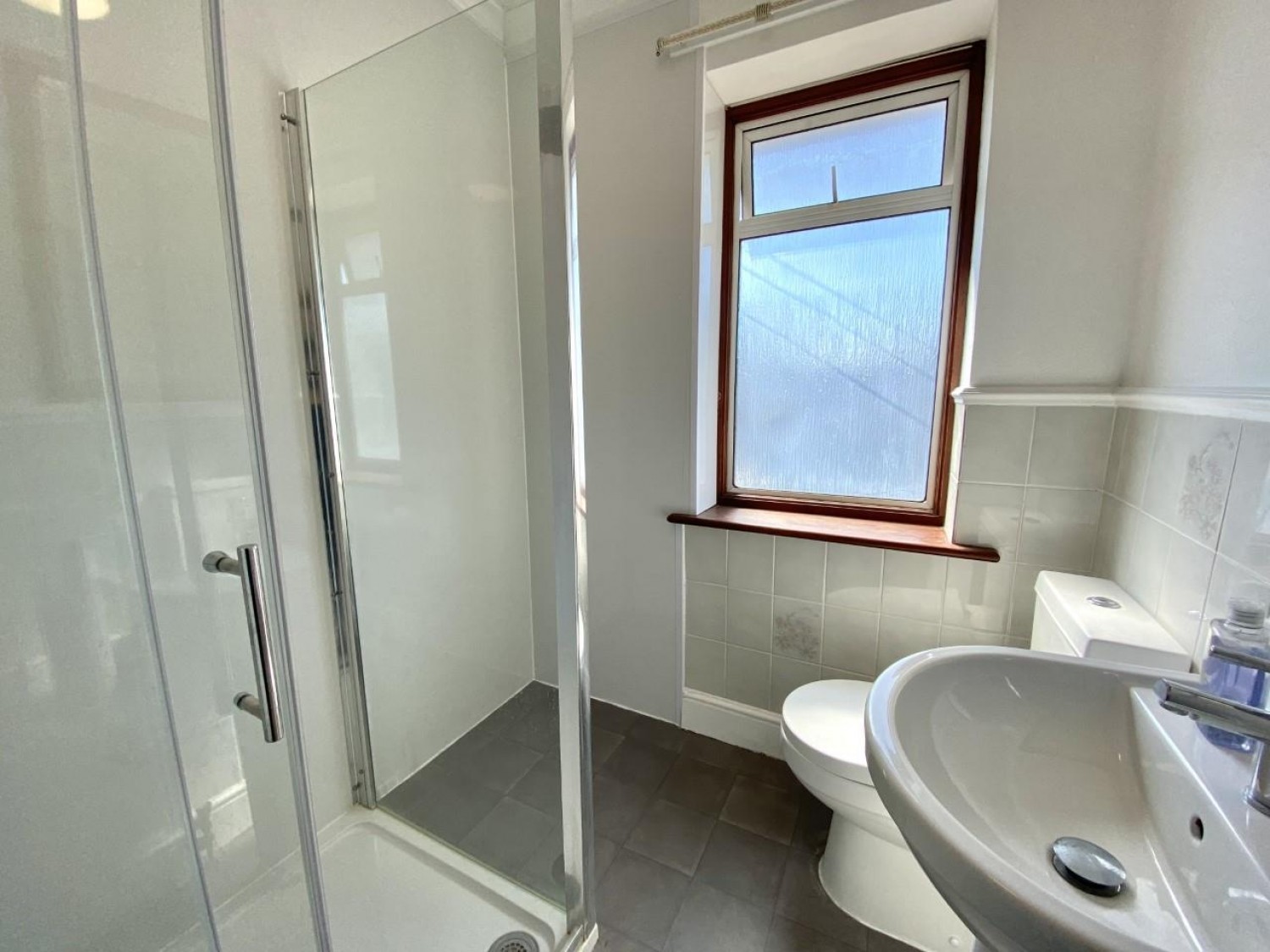 Halsway, Hayes, Middlesex, UB3 3JT