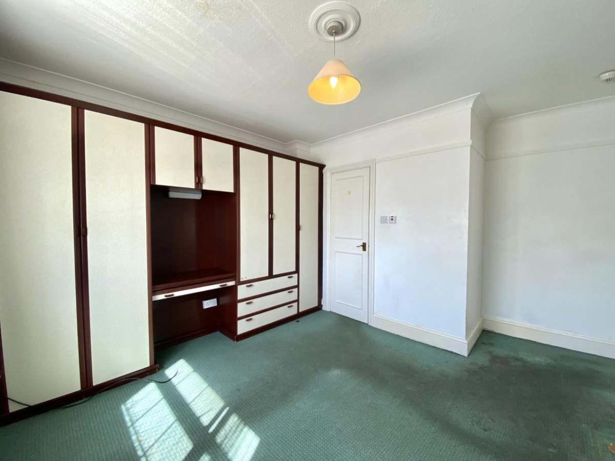 Halsway, Hayes, Middlesex, UB3 3JT