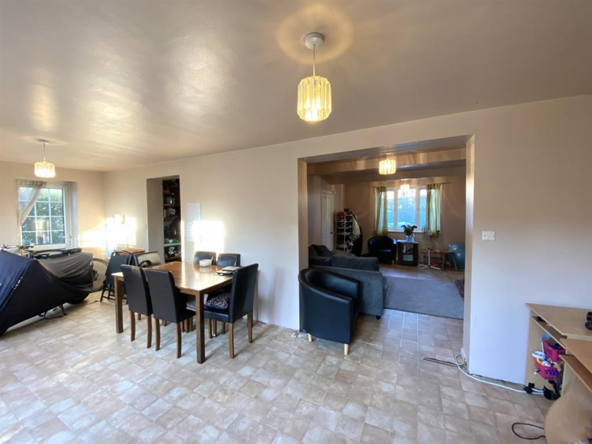 Hunters Grove, Hayes, UB3 3JD