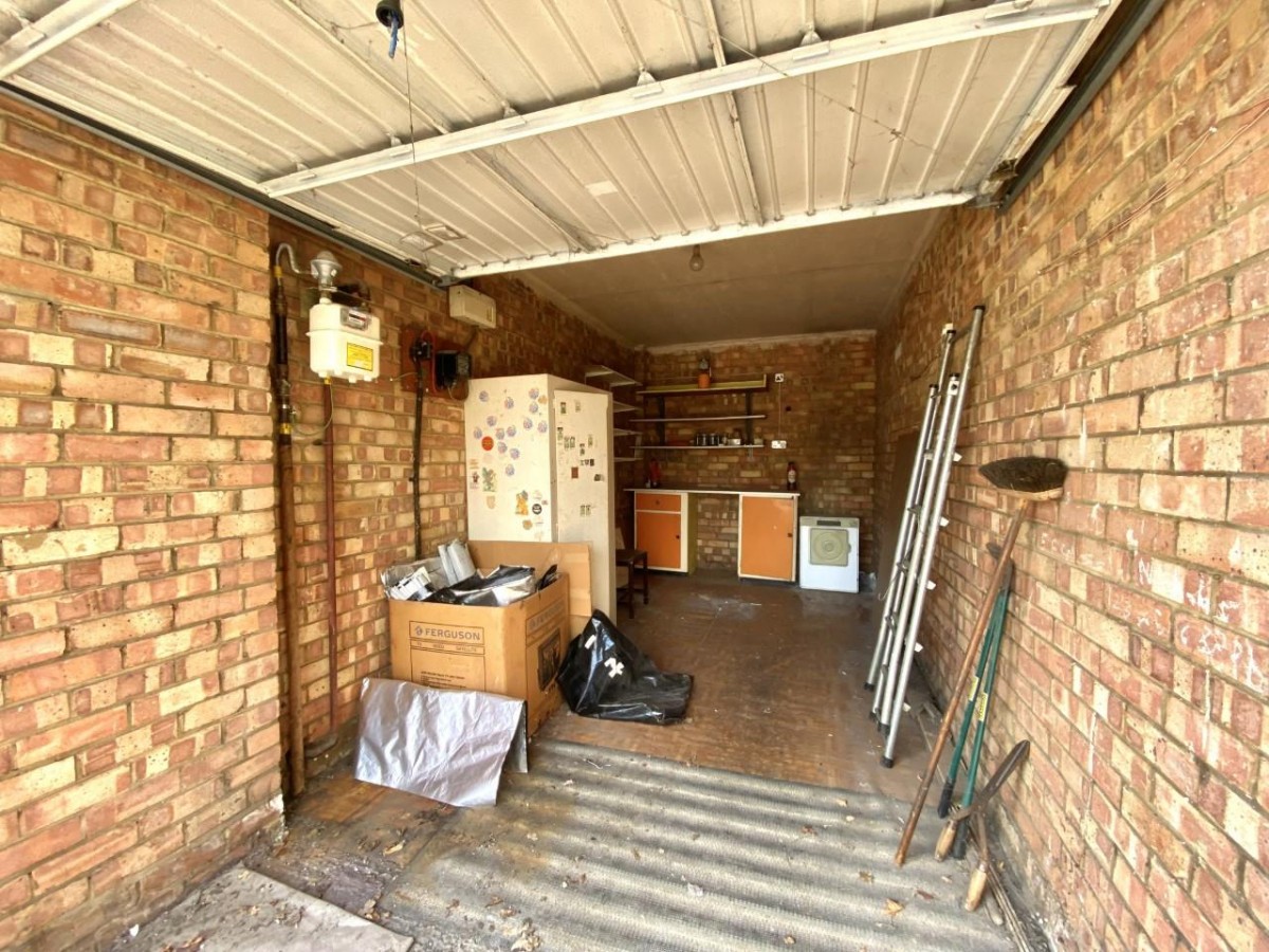 High Street, Harlington, Hayes