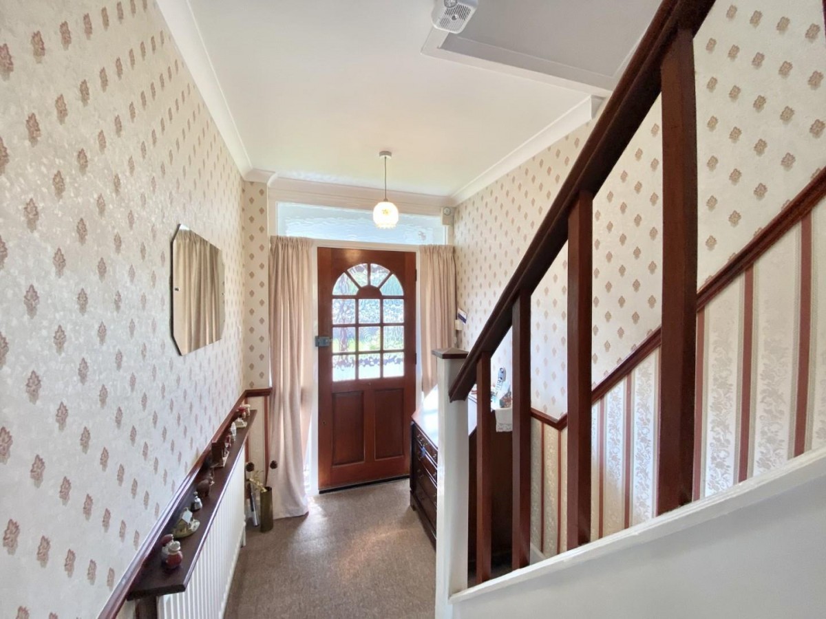 Botwell Lane, Hayes, Middlesex, UB3 2AE