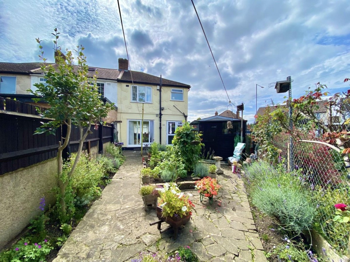 Botwell Lane, Hayes, Middlesex, UB3 2AE