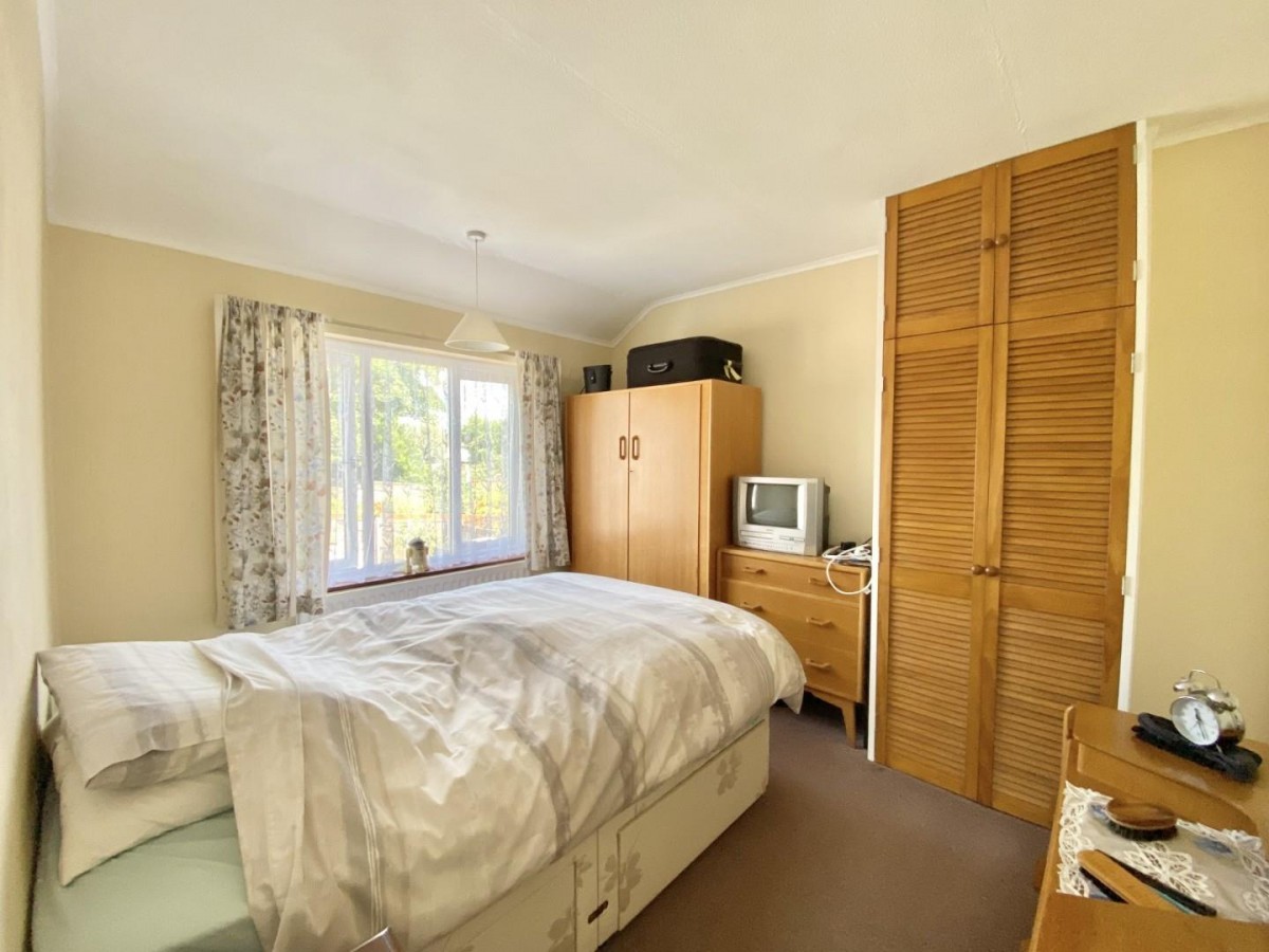 Botwell Lane, Hayes, Middlesex, UB3 2AE