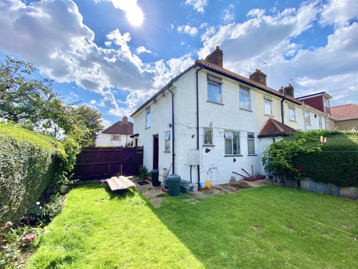 West Walk, Hayes, Middlesex, UB3 3JH