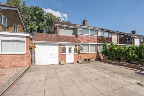 Richmond Grove, Wollaston, DY8 4SF