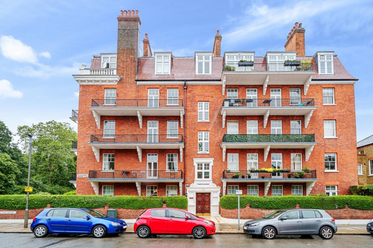 Prince Of Wales Drive, London