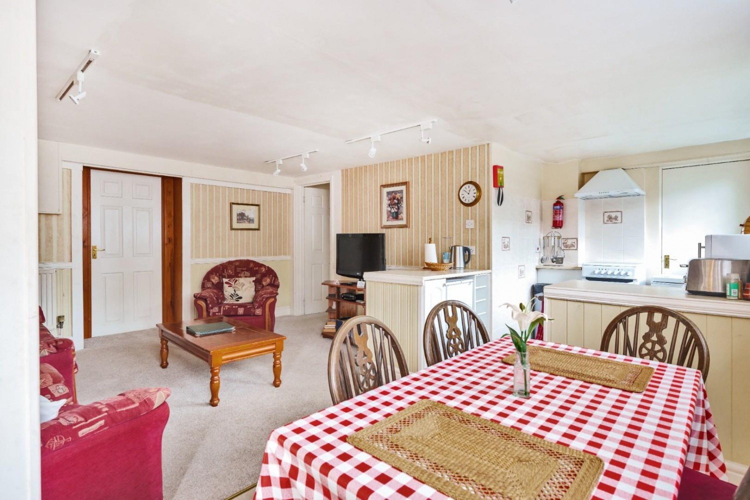 Leadon House Hotel, Ross Road, Ledbury, HR8 2LP