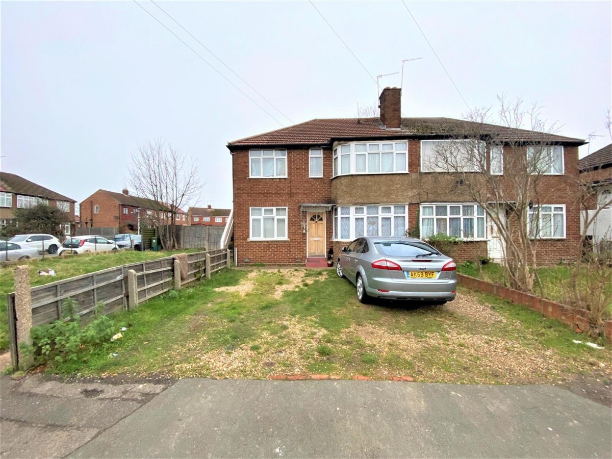 Laburnum Road, Hayes, UB3 4JX