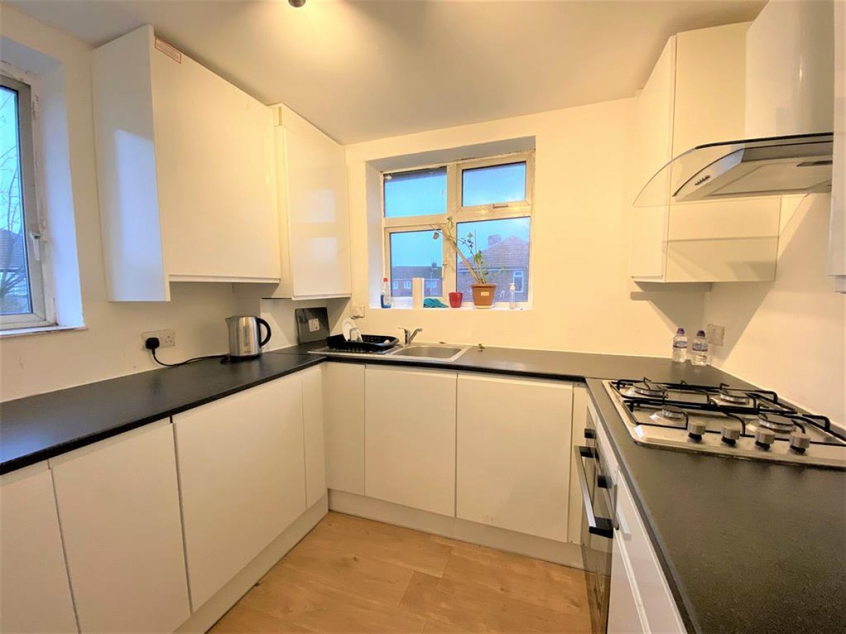 Laburnum Road, Hayes, UB3 4JX