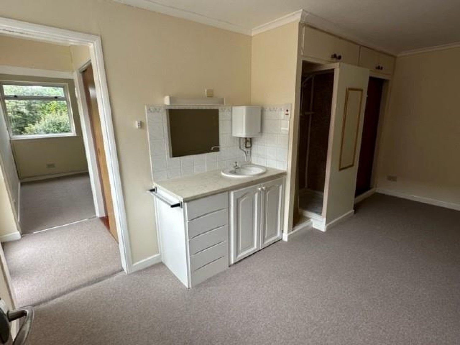 Glenside Close, Downend, Bristol, BS16 2QY