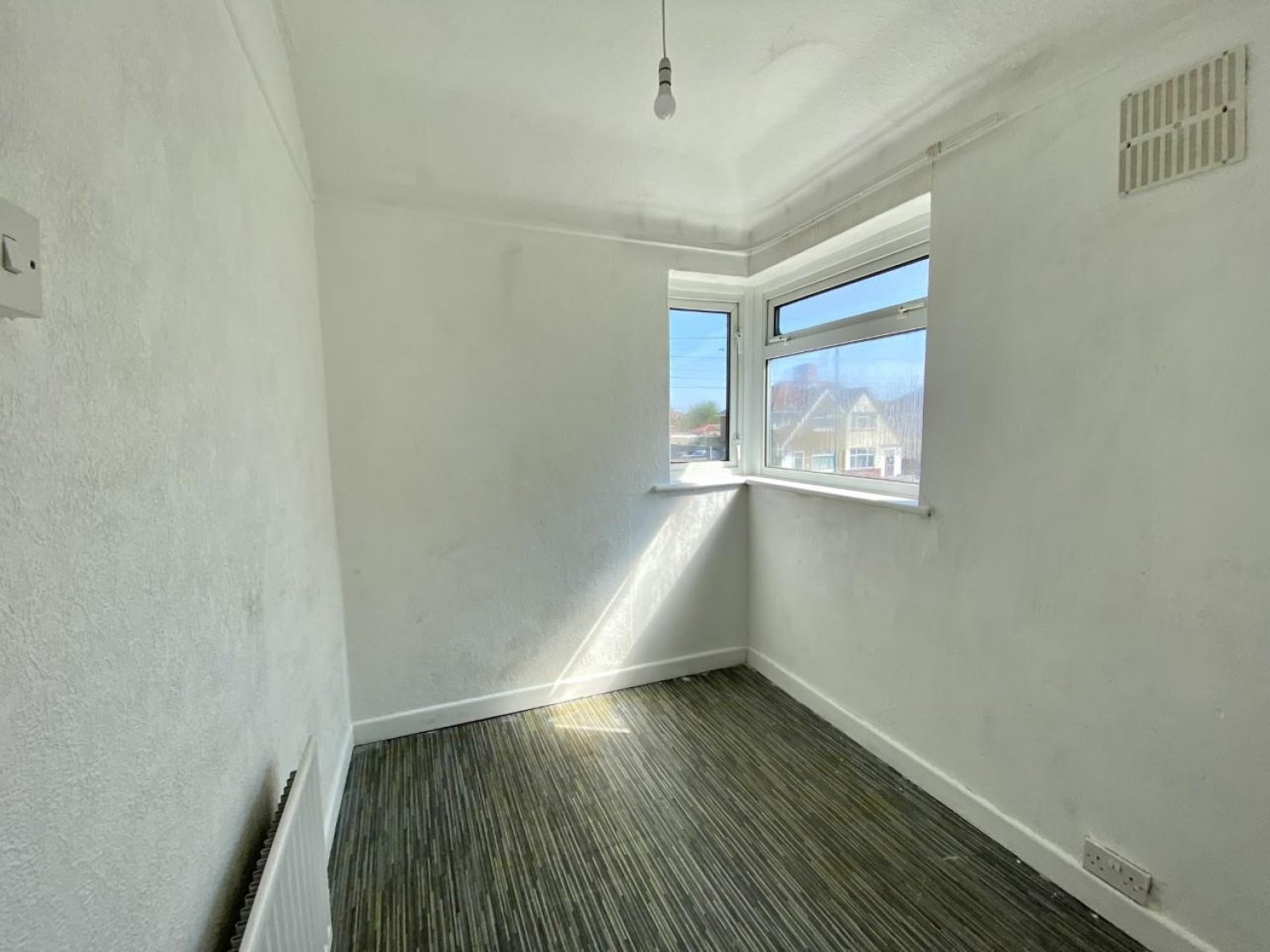 Crowland Avenue, Hayes, UB3 4JP