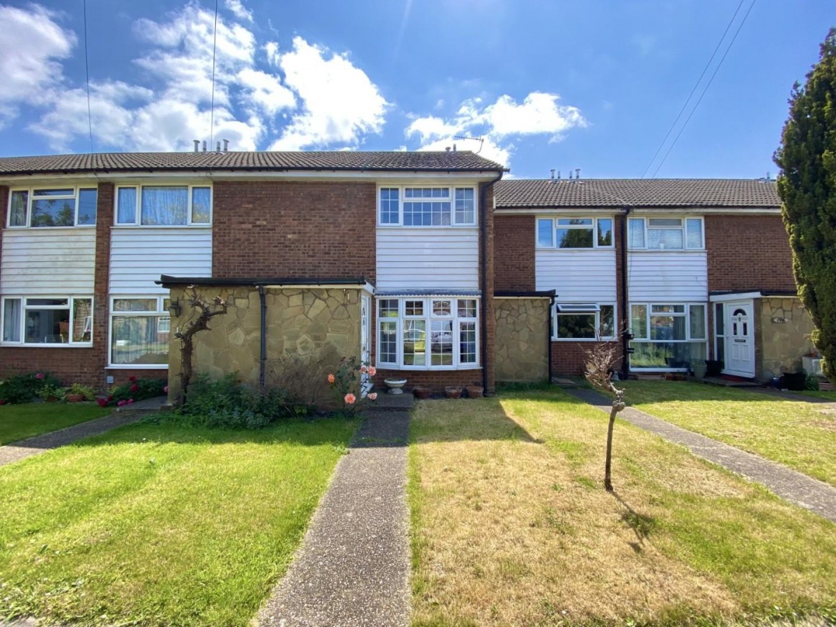 Cleave Avenue, Hayes, UB3 4HD