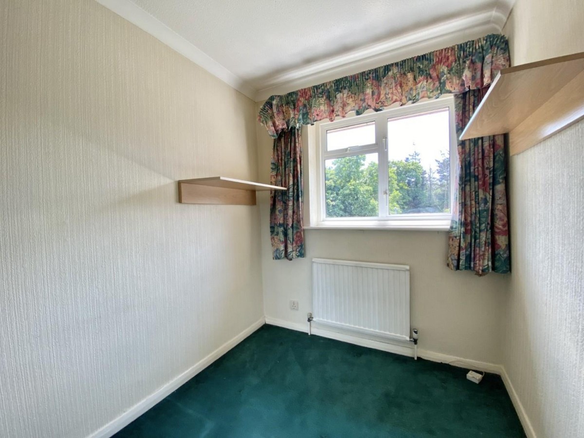 Cleave Avenue, Hayes, UB3 4HD