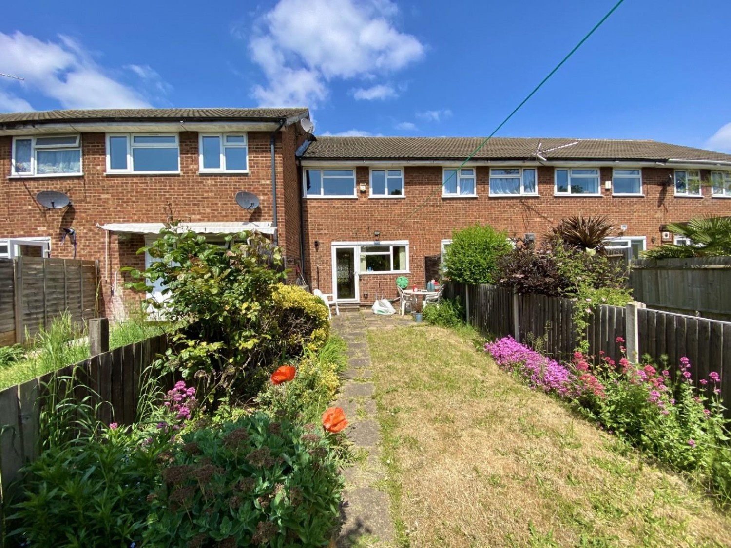 Cleave Avenue, Hayes, UB3 4HD