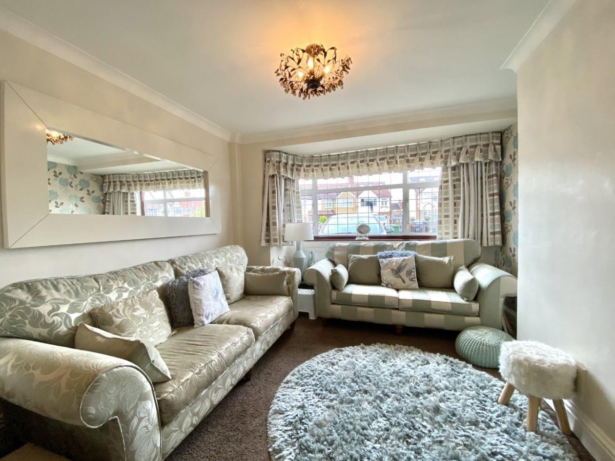 Selan Gardens, Hayes, UB4 0EB