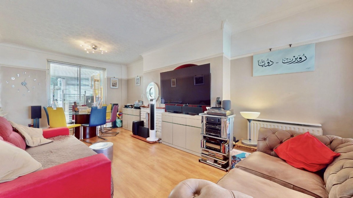 Windsor Road, Dagenham, RM8