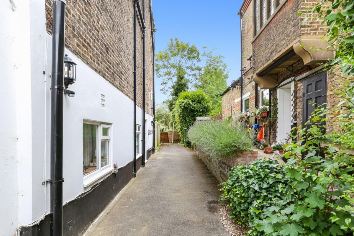 Thurlow Park Road, Dulwich / Tulse HIll, SE21