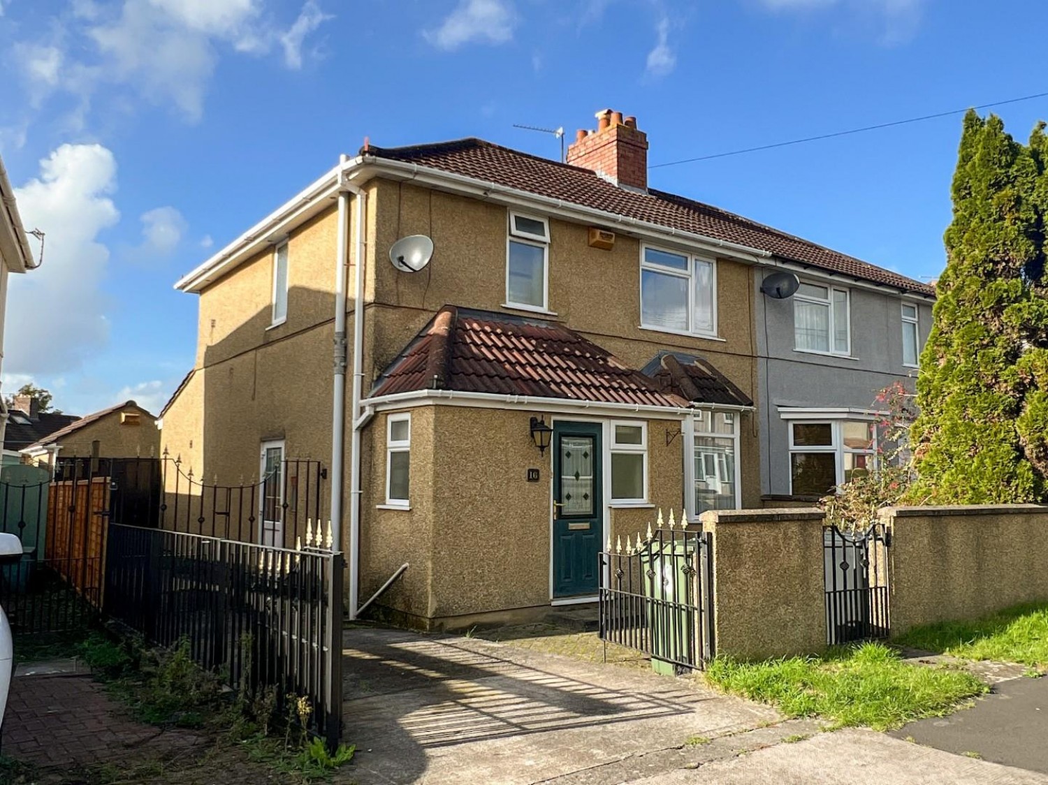 Queensdale Crescent, Knowle, Bristol, BS4 2TN