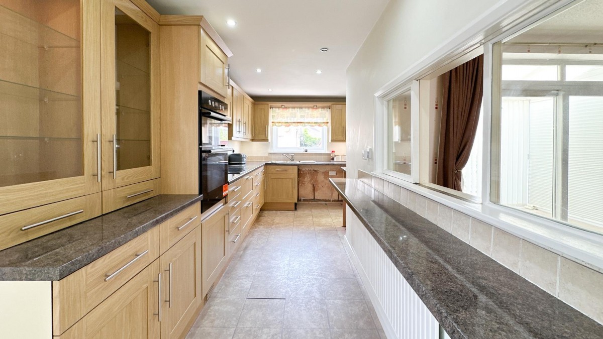 Queensdale Crescent, Knowle, Bristol, BS4 2TN