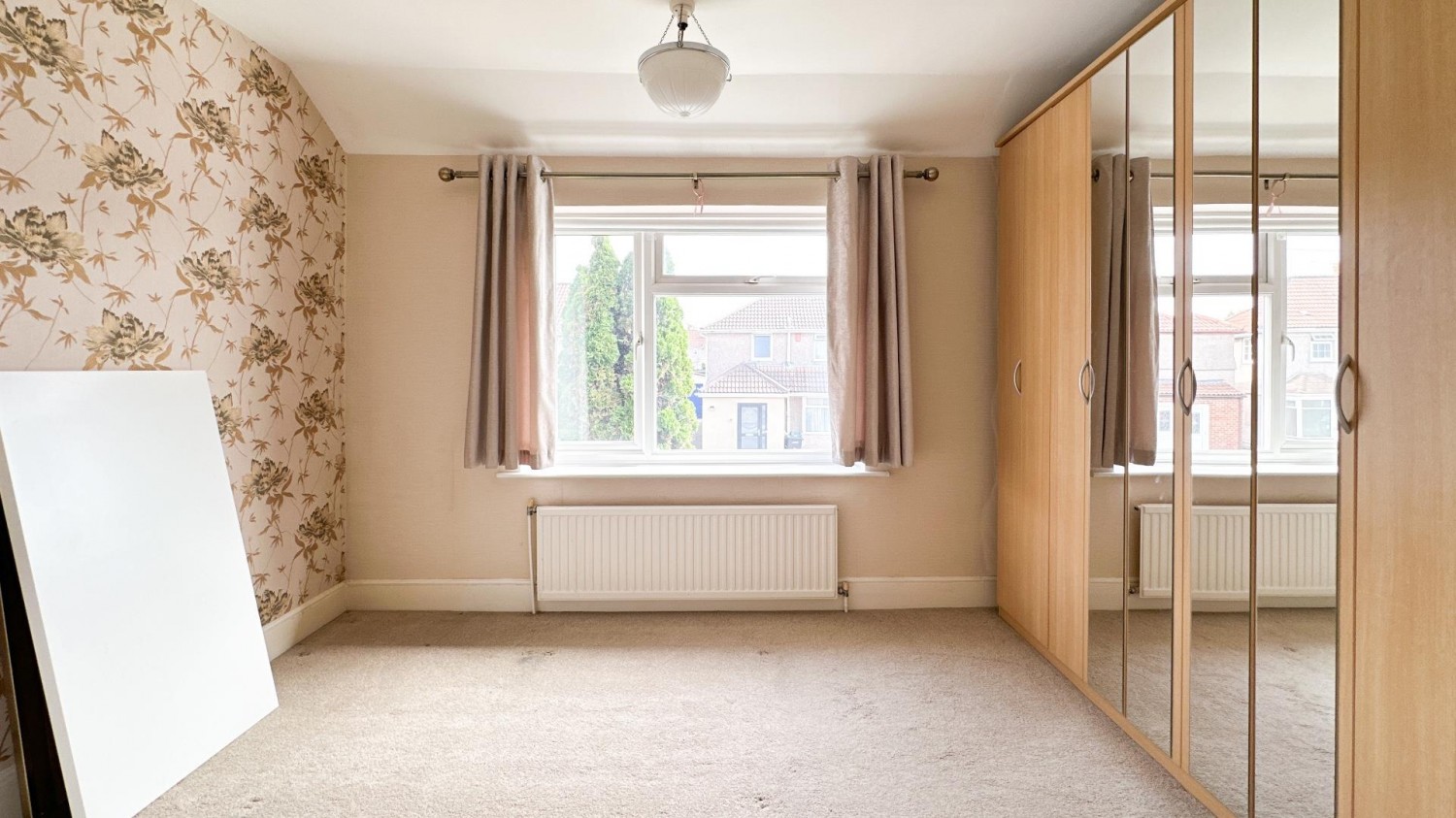 Queensdale Crescent, Knowle, Bristol, BS4 2TN