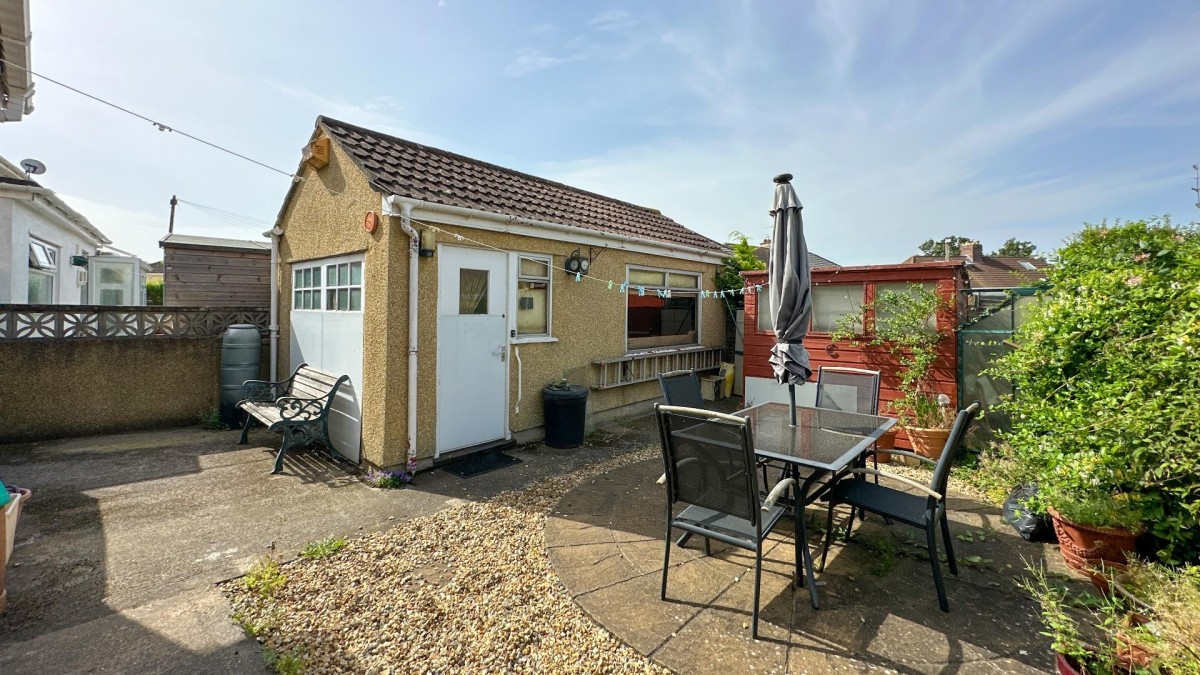 Queensdale Crescent, Knowle, Bristol, BS4 2TN