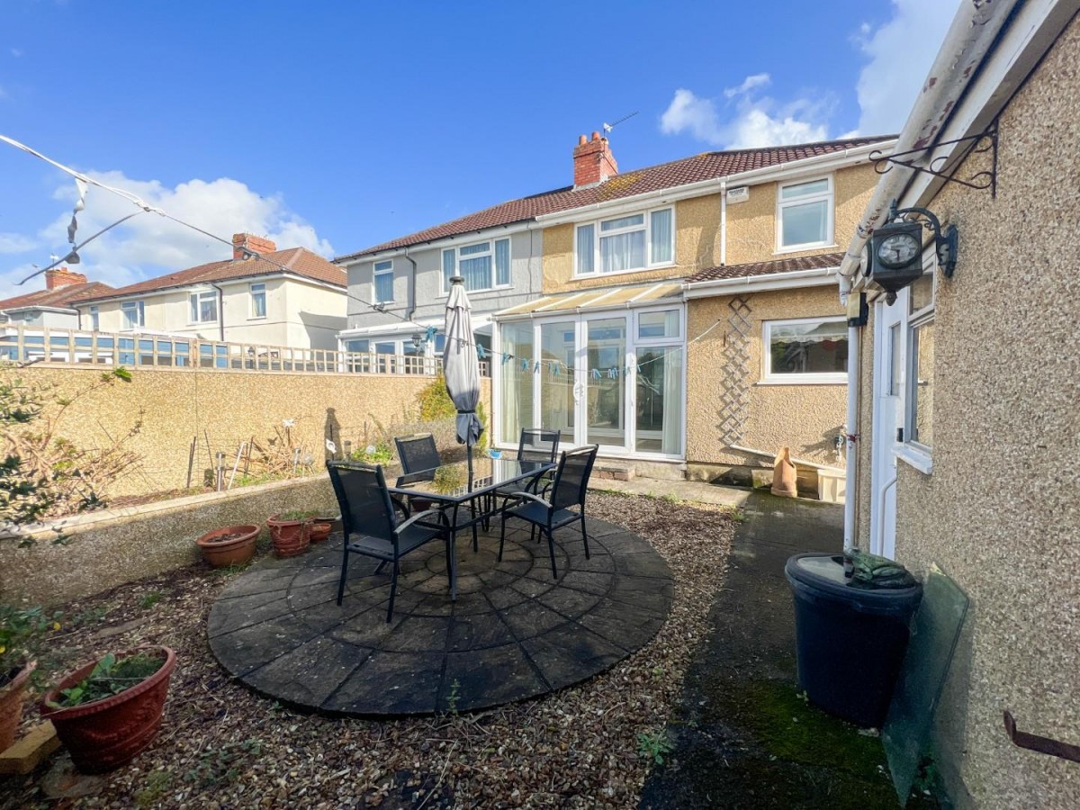 Queensdale Crescent, Knowle, Bristol, BS4 2TN