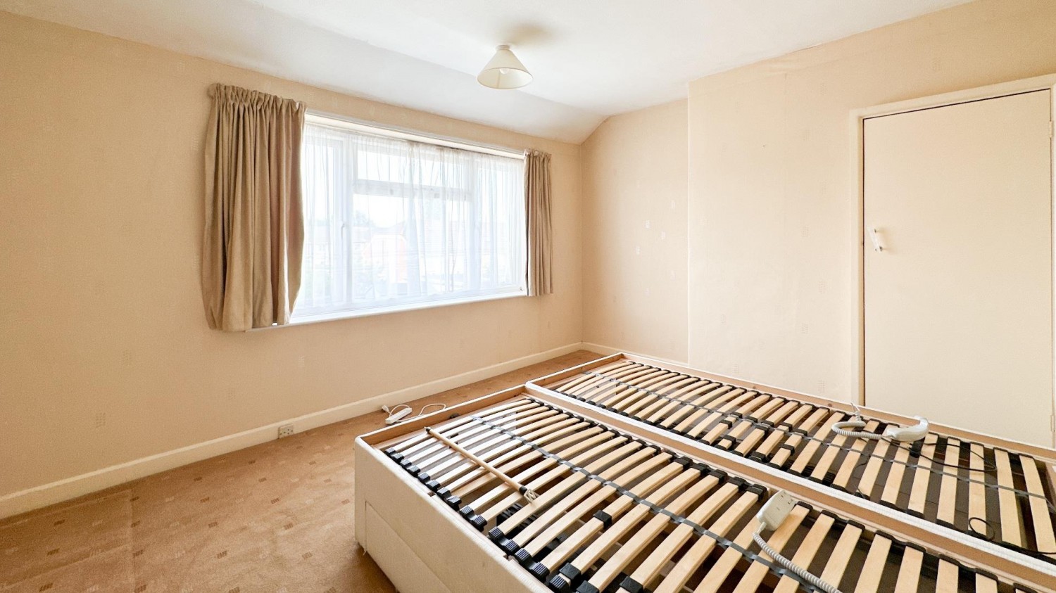 Queensdale Crescent, Knowle, Bristol, BS4 2TN