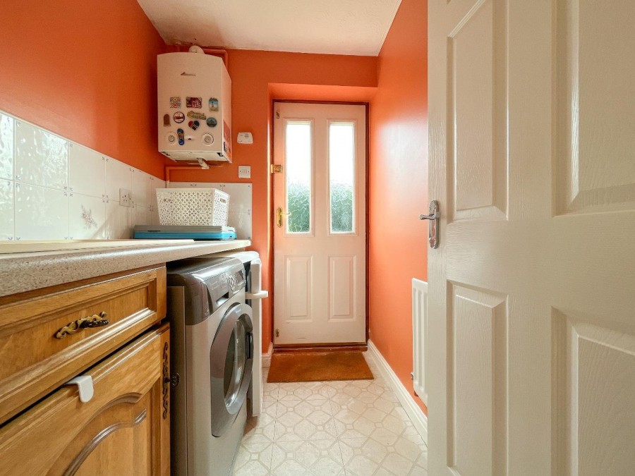 Chadwick Crescent, Oxford Park Dewsbury Hunters Estate Agents