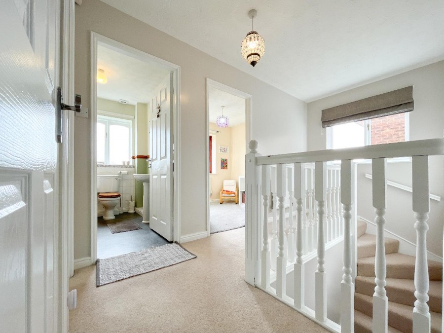 Chadwick Crescent, Oxford Park Dewsbury Hunters Estate Agents