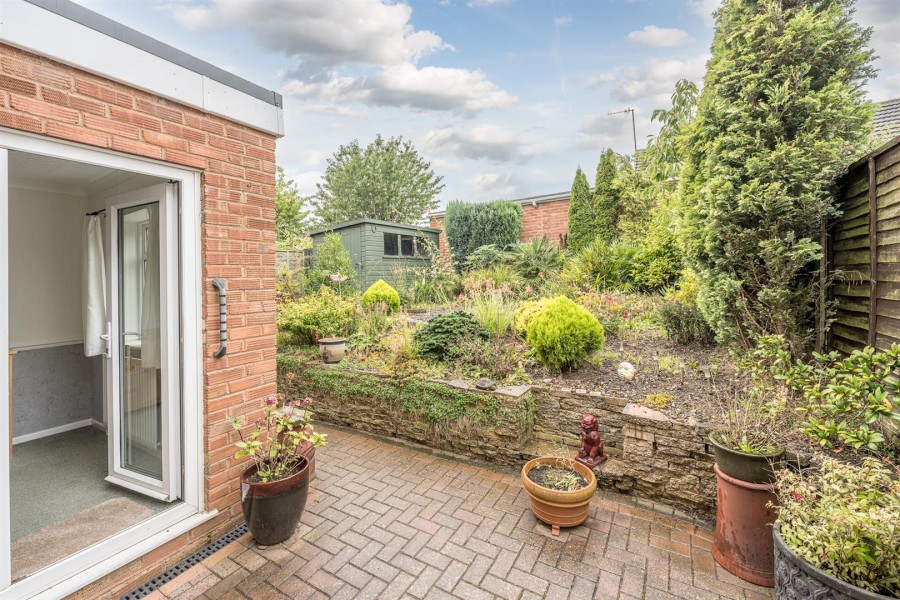 Denleigh Road, Kingswinford, DY6 8PX