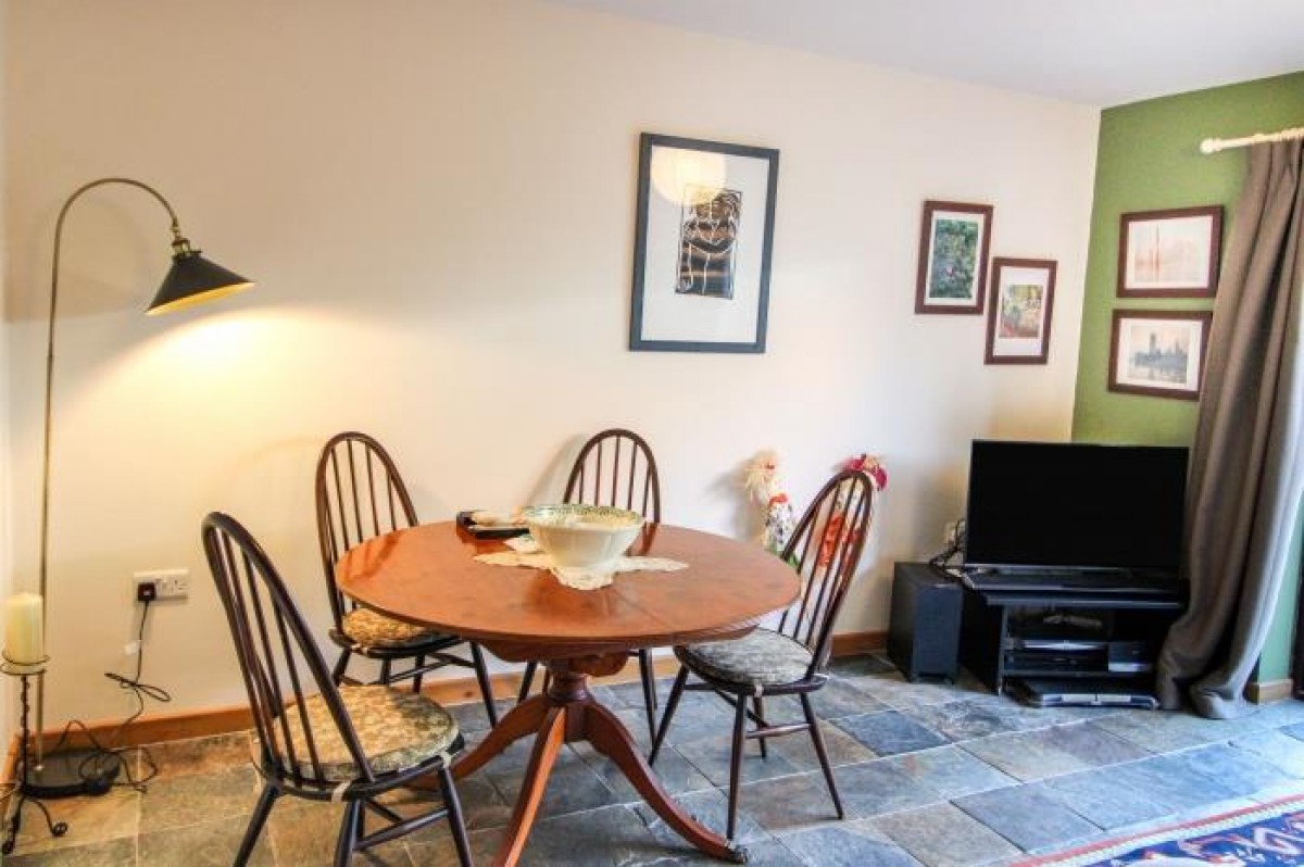 1 Red Lion Mews, West Street, Knighton, LD7 1EN