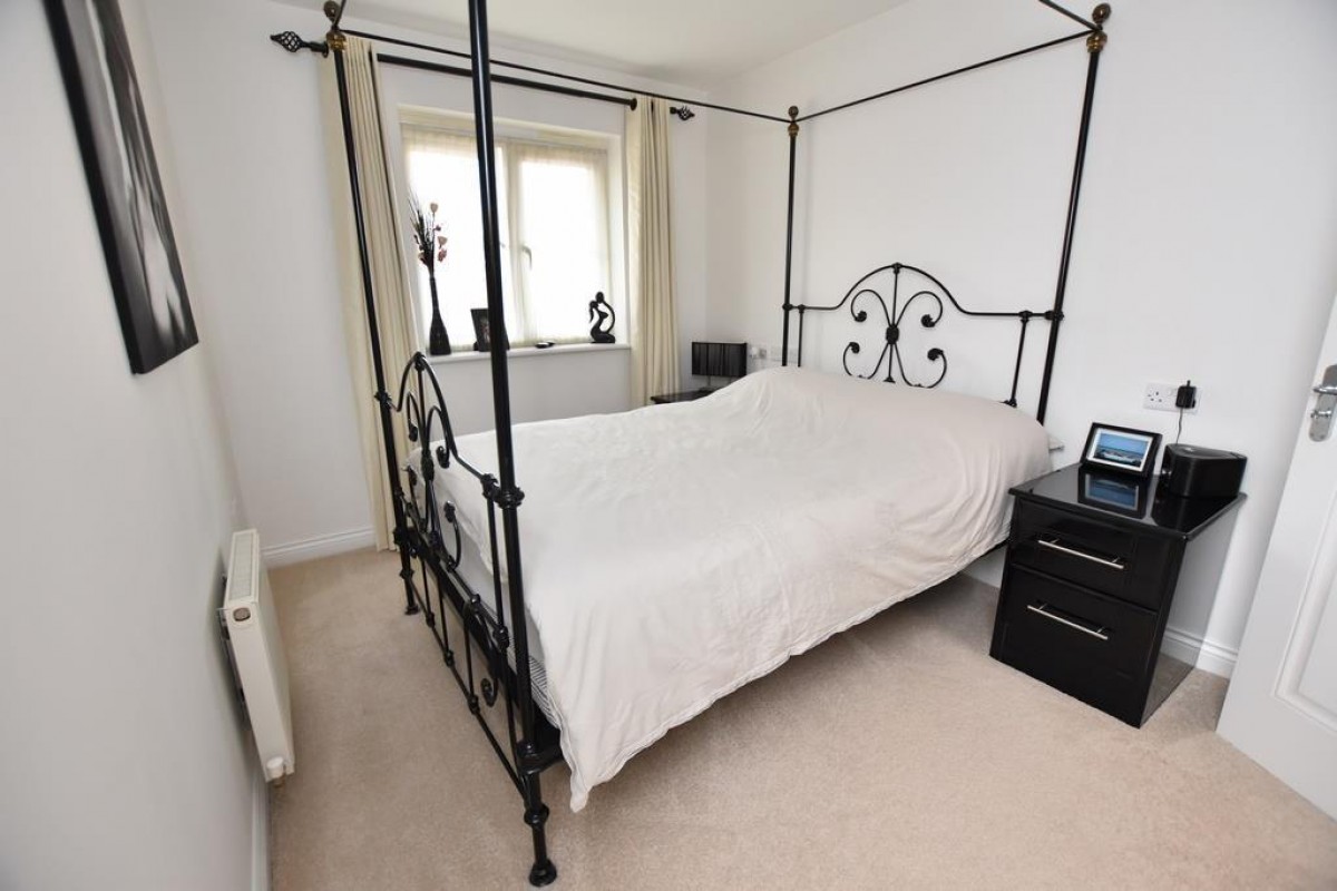 Nine Acres Close, Hayes, UB3